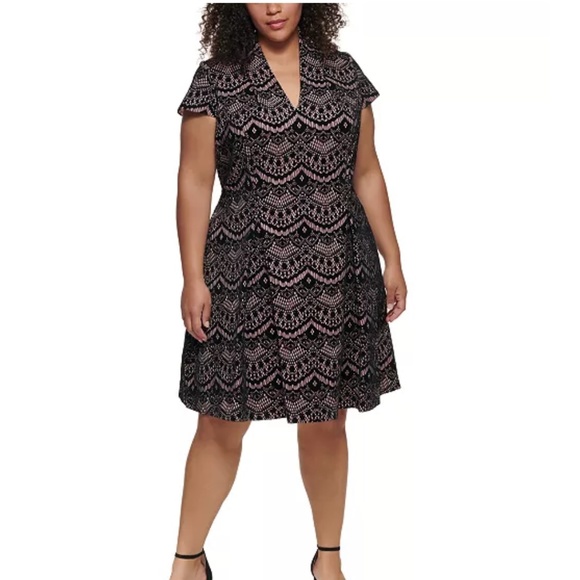 NWT VINCE CAMUTO Plus Size Flocked Fit & Flare Dress - Size 20 W - Picture 1 of 10